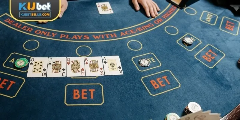 Luật chơi cơ bản của Baccarat trực tuyến